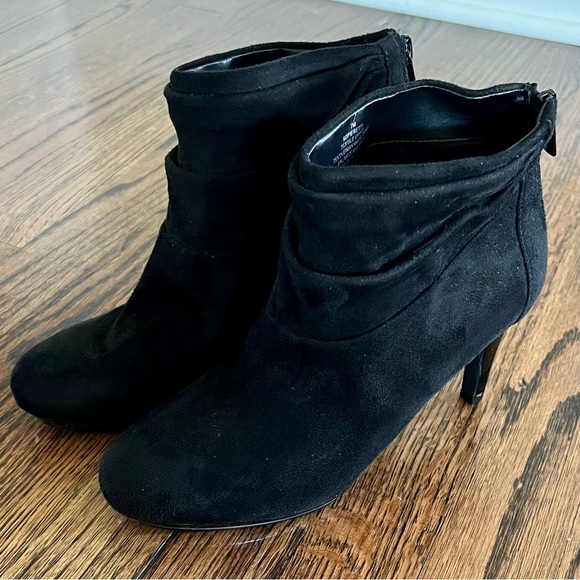 Bandolino Pieretta Boot - Picture 6 of 13